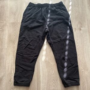 Mate the label sweats